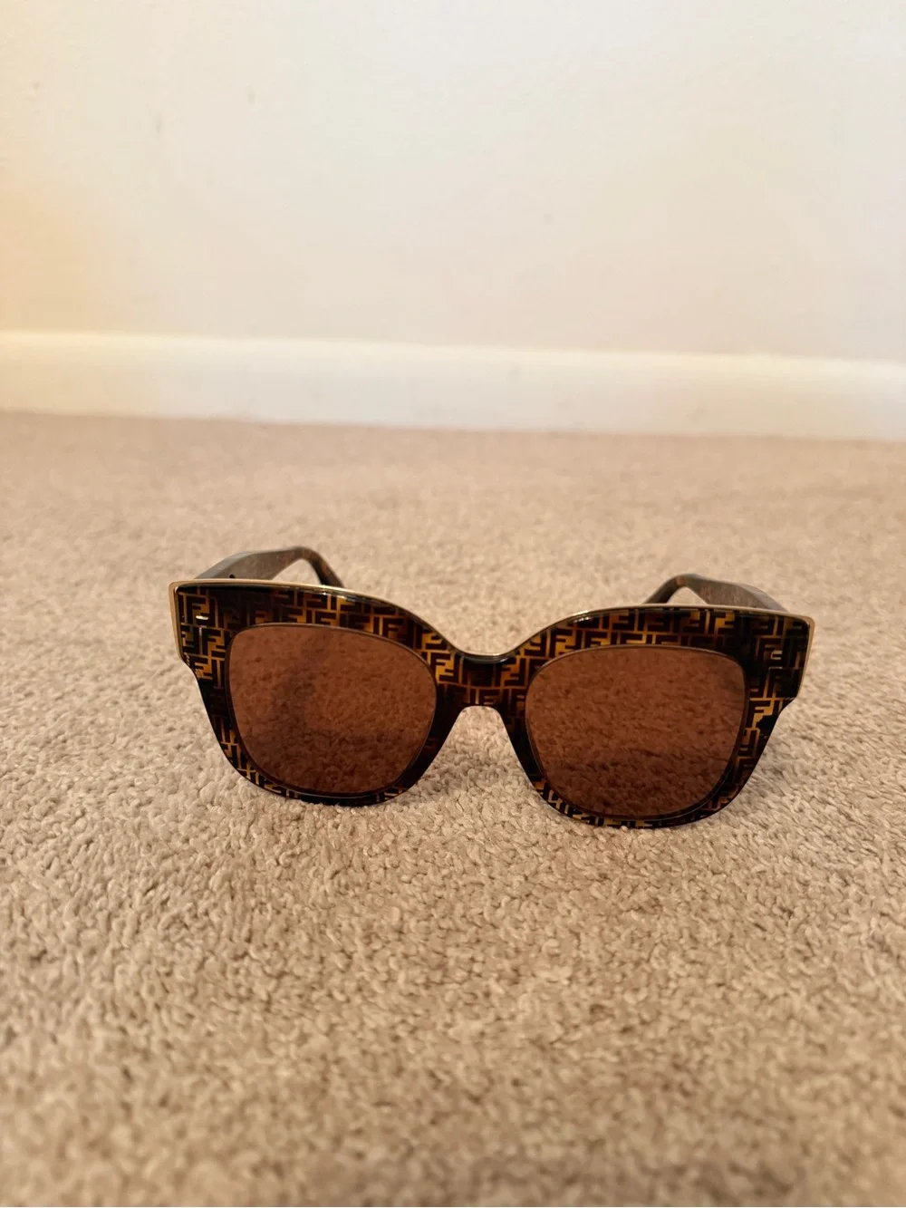 Fendi FF Logo Cat-Eye Sunglasses